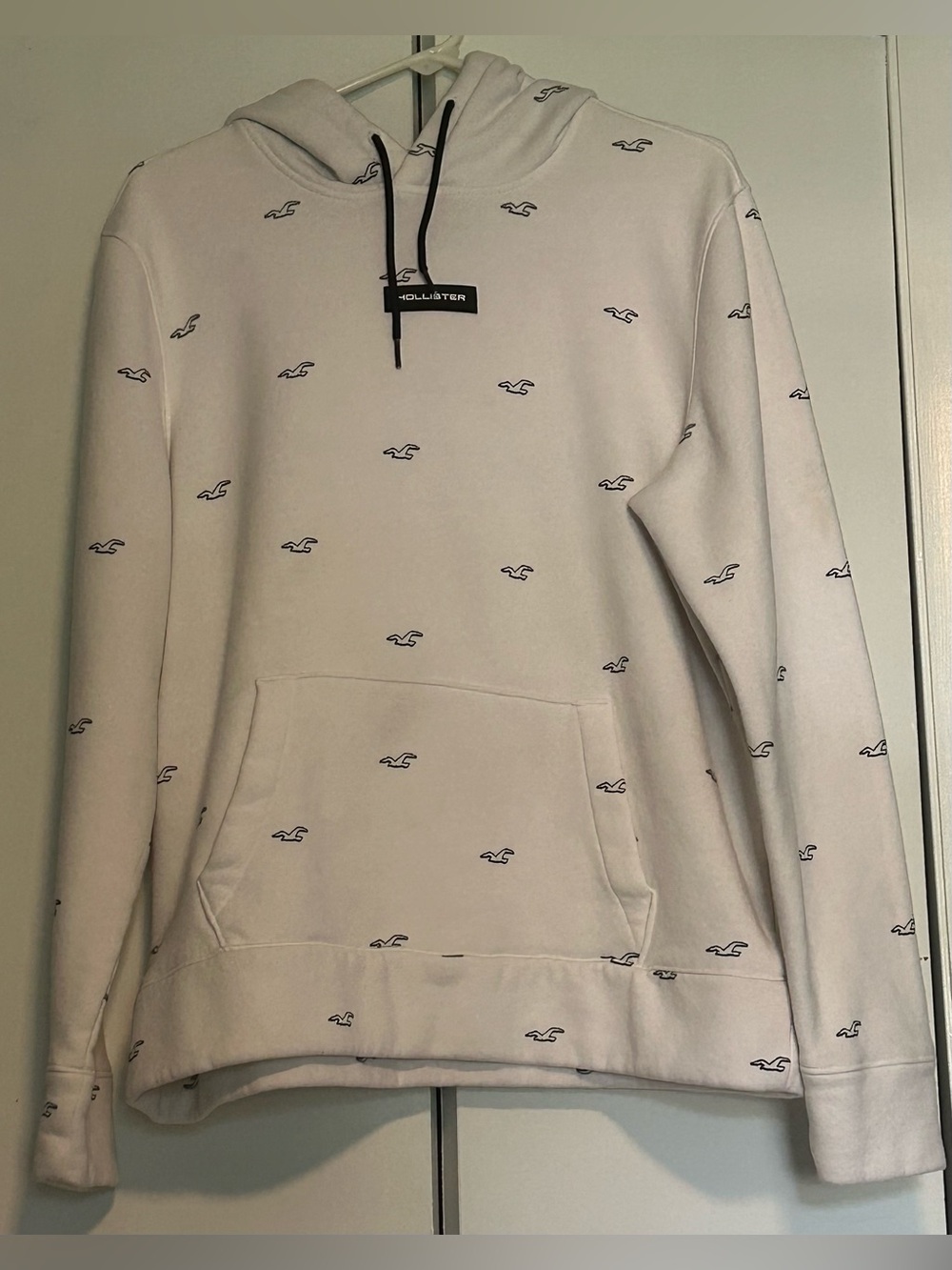 Hollister Men's All-Over Seagull Print Pullover Hoodie White Size M